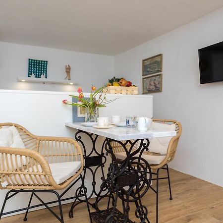 Charming Studio Apartment At House Rustica With Terrace And Nearby Parking Punat Dış mekan fotoğraf