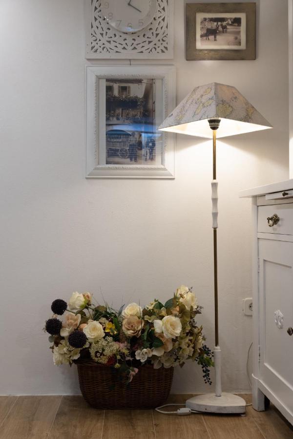 Charming Studio Apartment At House Rustica With Terrace And Nearby Parking Punat Dış mekan fotoğraf